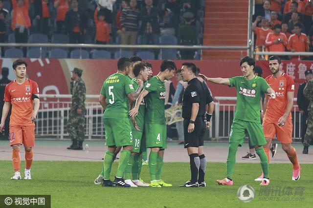 大方认爱卡哥：是的，我们订婚了 锦绣开年！